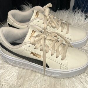 PUMA Women's Beige and Black Sneakers